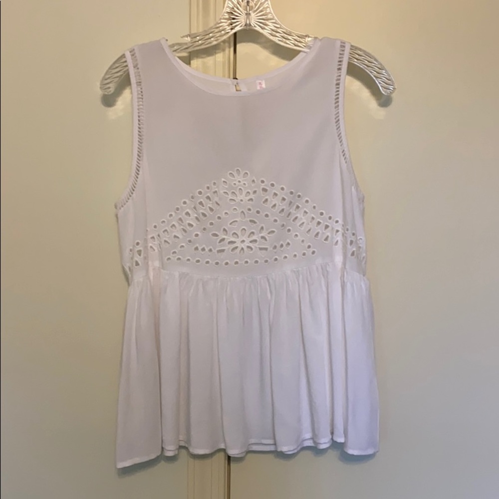 Cute eyelet summer tank top